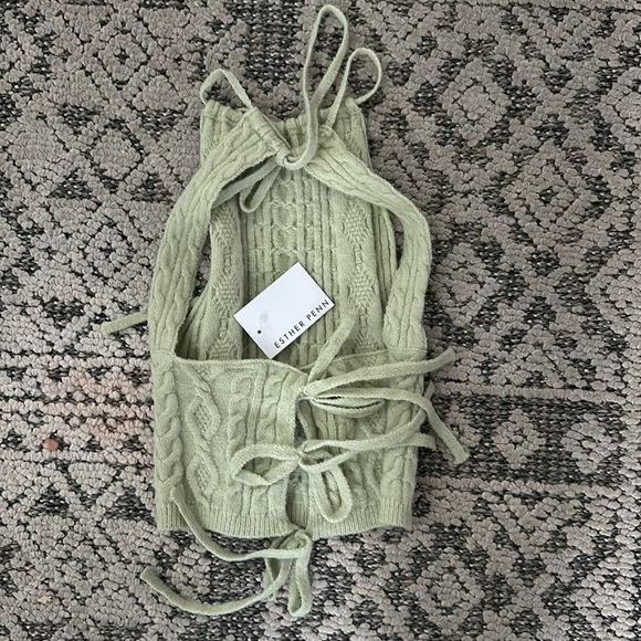 Green crop top - Picture 2 of 3